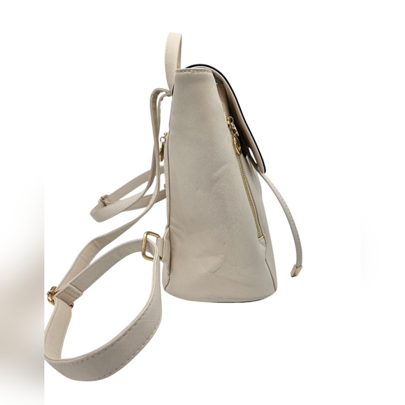 Wink Kangaroo Backpack Purse Bag Winter White Side Zippers Adjustable Straps - Picture 2 of 16